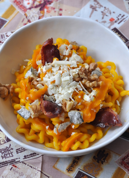 Pates creme potimarron duo chevre chips magret garofalo