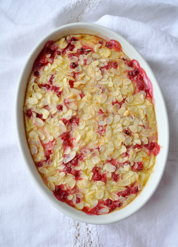 Clafoutis peches groseilles
