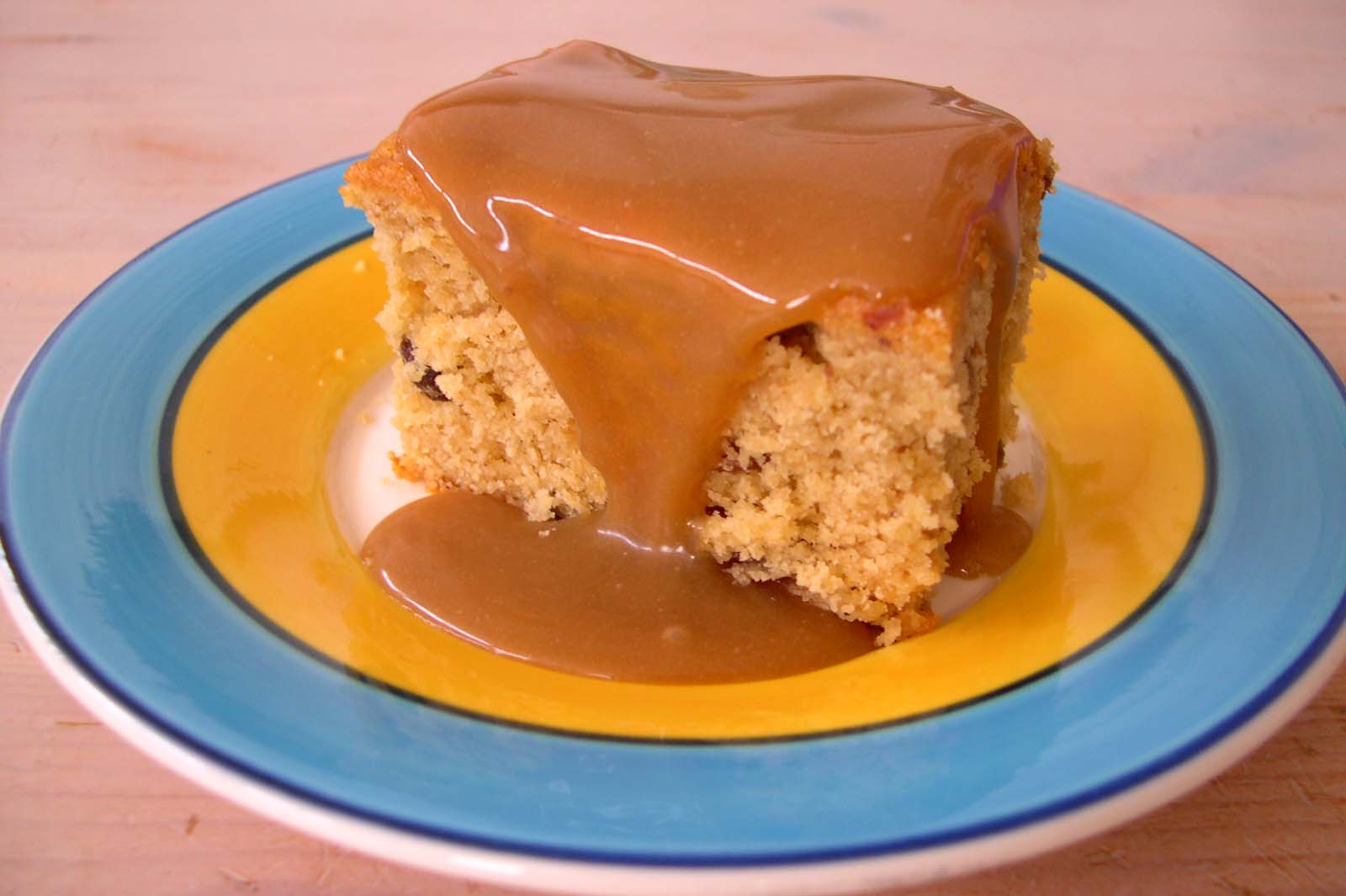treacle_sqaure_with_butterscotch_sauce